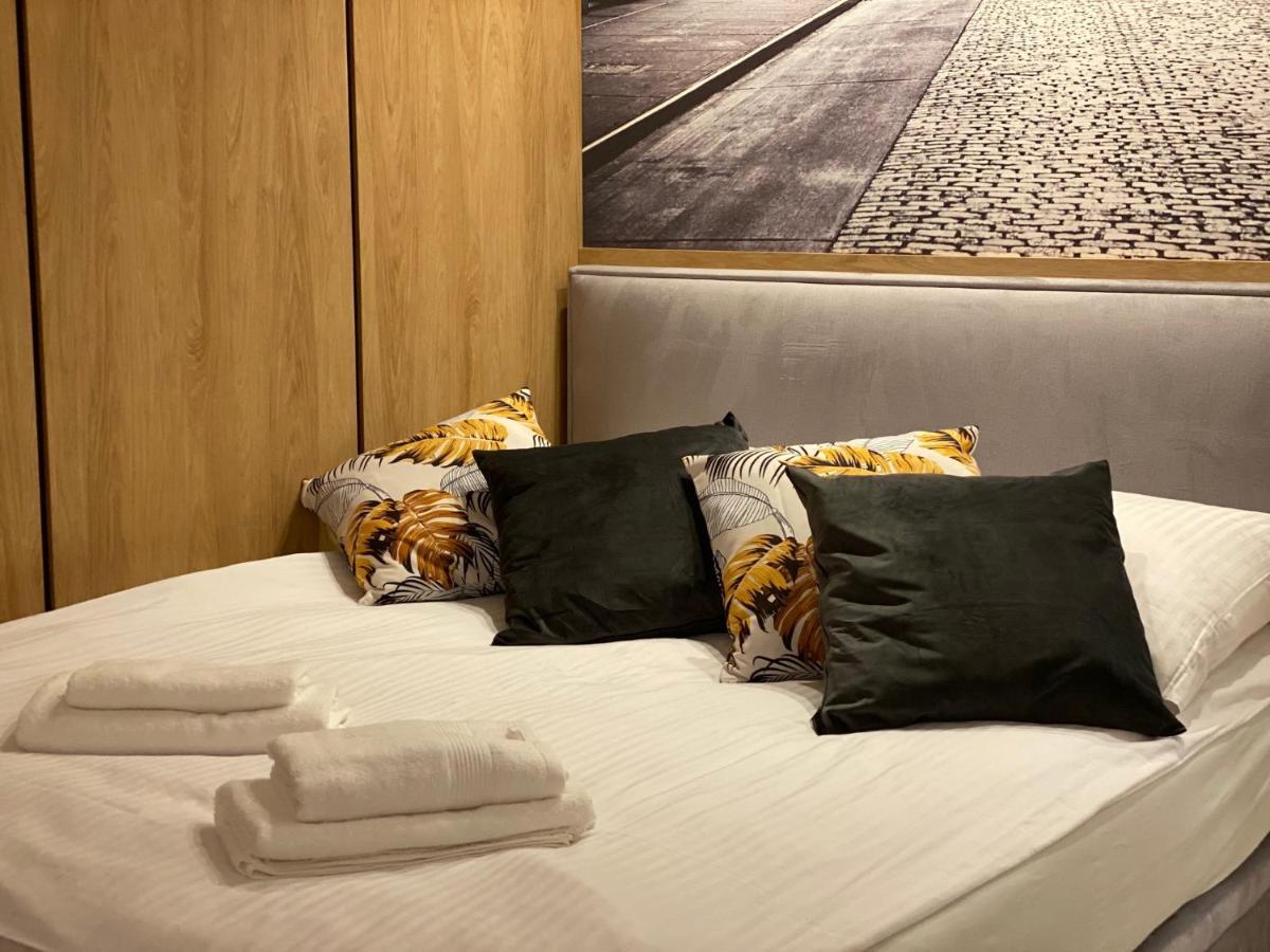 Family & Business Elegant Apartments Ventus IX Wiekow- Centrum Downtown New! Kielce Ngoại thất bức ảnh
